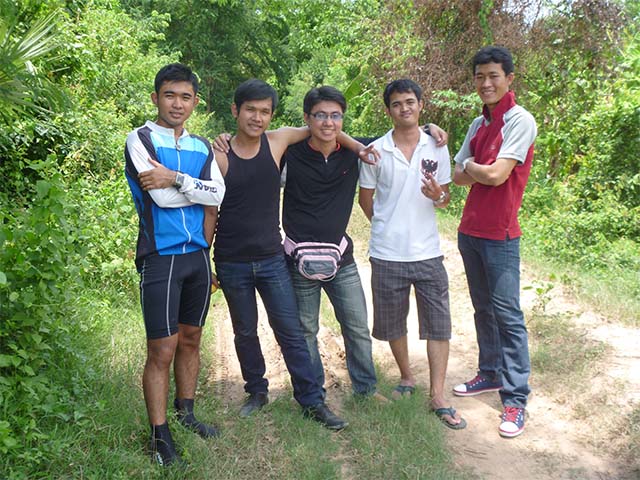(Khmer) Domnar Komsan Nov Koh Daj 2012